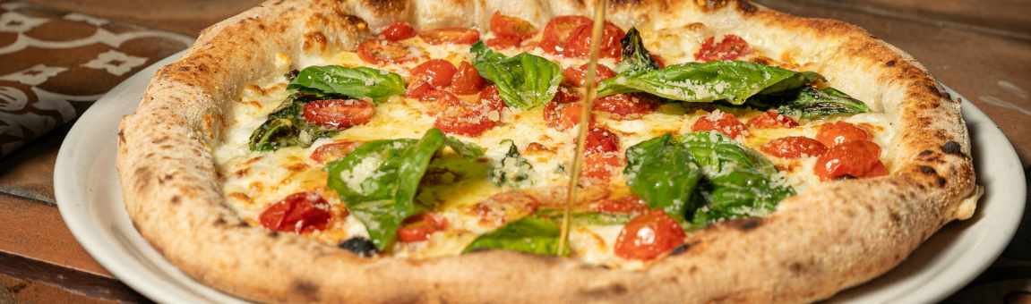 Pizza Napolitana: Masa, Horneado y Tradición