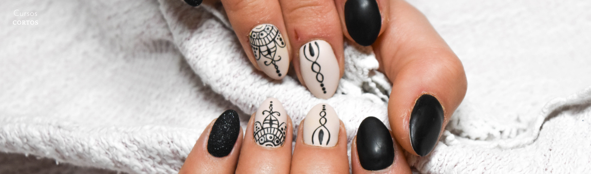 Manos que inspiran: taller de uñas semipermanentes