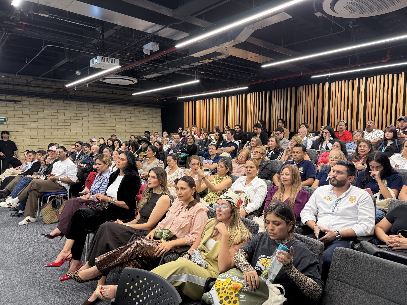 Cajasan inaugura Mobiso en Bucaramanga