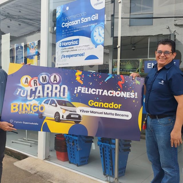 Docente santandereano se lleva el carro 0 kilómetros del Supermercado Cajasan