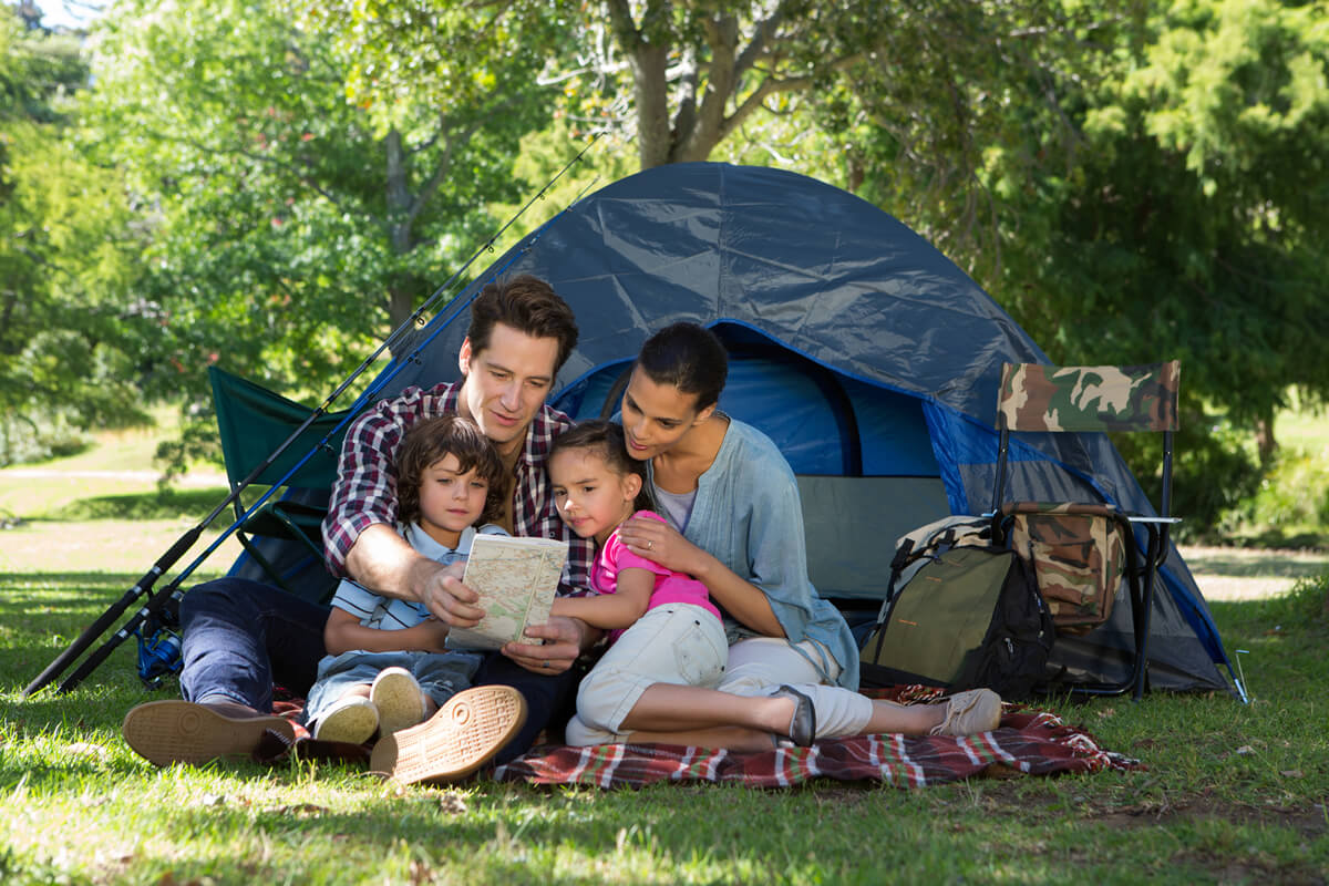 imagen de campamento en familia