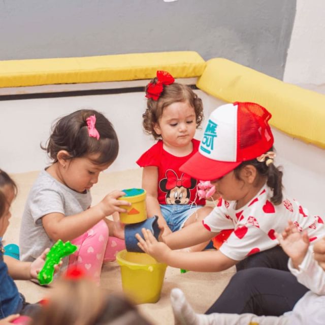 Fotografía de niños jugando