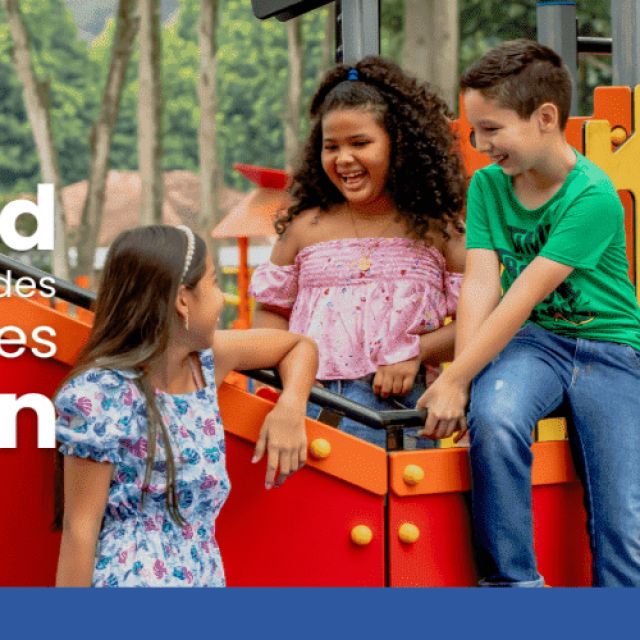 Fotografía de niños en sede recreacional de cajasan