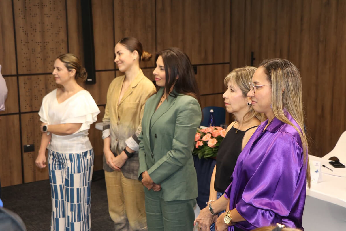 Reconocimiento Mujer Cajasan 2025: celebrando la fuerza femenina
